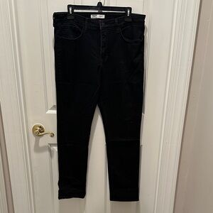 Black Signature Levi Totally Shaping Straight Jeans
